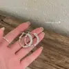Pendientes de Flor de Diseño de Nicho para Mujer 2026 Nuevo Estilo Lujo Ligero Pendientes de Perla de Gama Alta Accesorios de Oreja de Moda Versátiles