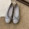 Zapatos planos rojos para mujer estilo francés 2025 primavera lazo bailarinas de suela blanda para combinar con faldas