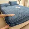 Novo Protetor de Colchão de Lã de Leite, Amigo da Pele, Espessado, Quente para o Inverno, Quarto de Dormitório Estudantil, Totalmente Envolvente, Lençol de Cama Antiderrapante Conjunto de Três Peças