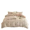 Conjunto de quatro peças em veludo de leite grau A com bordados florais, alta densidade, espesso e quente, adequado para uso no inverno, feito de flanela francesa e fleece de coral, um conjunto de três peças para dormitórios