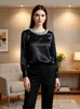 2025 Deseo de Sitio Independiente Amazon Primavera/Verano Estilo Francés de Alta Gama Perla Cuello Redondo Satín Camisa Top para Mujer