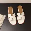 Chinelos Estilo Fada para Mulheres, Verão 2026, Tamanho Grande, Estilo Coreano, Sola Plana, Sandálias de Praia Versáteis para Mulheres