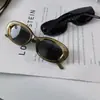 Óculos de sol novos e quentes para meninas 2025 óculos de sol retrô estilo olho de gato femininos óculos de rua óculos de sol com proteção UV atacado