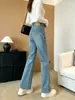 O estilo de calça matador desta edição~Jeans microflare bordado verde azulado para mulheres, novas calças retas largas de outono que afinam a silhueta