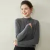 26 Nueva colección Otoño/Invierno: cuello semialto, capa base de punto acanalado, suéter de cachemira, corte holgado, efecto adelgazante, top interior para mujer
