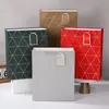 Bolso de Mano Nuevo con Relieve Transfronterizo, Bolsa de Regalo de Negocios de Aspecto Elevado, Bolsa de Cartón Blanco a Cuadros con Estampado en Caliente de Lujo Ligero al por Mayor