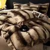 Estilo de Lujo Ligero de Invierno Set de Cuatro Piezas Engrosado de Terciopelo de Visón Terciopelo de Leche Terciopelo de Piel de Conejo Terciopelo de Piel Sintética Funda Nórdica Sábana Funda de Almohada Ropa de Cama 3
