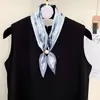 Bufanda de Seda de Lunares Tira Larga Nuevo Accesorio Versátil Protección para el Cuello Collar Bufanda para Clavícula Calentador de Cuello Bufanda con Hebilla Magnética de Perlas