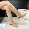 Artículo en stock de Yuanchen~Botas largas de tacón grueso que aumentan la altura 7 cm para mujer, botas de montar de tacón grueso con correa cruzada, botas de pelo de altura media