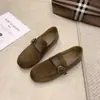 Mocassins Retro de Bico Redondo Slip-on com Fivela Oculta para Aumento de Altura Outono 2026 Sapatos de Solteiro Estilo Old Money Novos Sapatos Femininos Mules