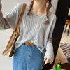 Tricô com Manga Raglan Feminino Outono Inverno Novo Estilo Blusa de Gola Alta Manga Longa Cor Blocada Emagrecedora Redutora de Idade Camiseta Base