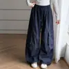 Macacão Infantil 2026 Outono Novo Estilo Crianças Médias e Grandes Laço Bordado Bolsos Grandes Calça de Perna Larga Calça de Perna Reta Calça Longa
