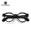 Gafas STUDIOMUKU mu cool, una montura que revela un temperamento noble desde el interior hasta el exterior.