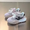Zapatillas deportivas para niñas 2025 primavera antideslizantes de suela blanda ligeras para correr para mujer, versátiles y a la moda con suela gruesa, zapatillas Forrest Gump