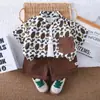 Traje de Bebé de Verano para Niños Tendencia 2025 Nuevo Estilo Camisa de Manga Corta Guapo de Verano para Bebé Conjunto de Tres Piezas