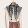 Pañuelo estilo vintage con estampado de anacardos para mujer, un accesorio chic y discreto que se puede usar en capas e incluso como cinturón para la cintura para crear un efecto adelgazante
