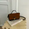 Bolso de mujer de nicho de alta gama transfronterizo, nuevo bolso de hombro de moda otoño vintage para el día a día, bolso cruzado exquisito