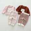Traje de casa de terciopelo suave de medio lado con bonito conejo para bebé, otoño e invierno, ropa de casa de estilo occidental para niños y niñas