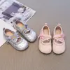 Sapatos de princesa da moda com bolinhas para meninas, nova coleção outono 2026, sapatos de princesa de sola macia para meninas pequenas, sapatilhas Mary Jane doces