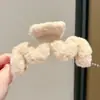 Presilha de cabelo de pelúcia de alta qualidade para outono e inverno para mulheres, versátil e fofa, presilha de tubarão para a parte de trás da cabeça, novo estilo coreano 2026, presilha de garra