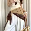 Pañuelo cuadrado vintage con bloques de color y flecos para mujer, estampado de monedas de alta gama estilo francés, corbata para el cuello tipo top tubo, pañuelo de seda, chal, cinturón para la cintura, moderno
