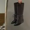 Botas Puntiagudas Patchwork 2026 para Mujer Muchos Diseños Delgadas Pequeñas Altas Otoño Invierno Moda Decoración Retro Fruncidas Estilo Nuevo