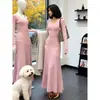 Vestido Tricô Suéter Gola V Elegante e Sexy Estilo Retro Coreano Hong Kong para Mulheres, Roupa de Primavera com Design Acinturado, Vestido Longo