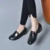 Sapatos Femininos de Couro 2026 Novo Estilo Senhoras Solado Macio Confortável Outono Sapatos de Dia a Dia Mocassins de Couro Macio Salto Baixo Não Cansam os Pés Sapatos Femininos