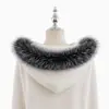 Directo del fabricante: Ribete de pelo sintético de mapache, desmontable con ojales, adecuado tanto para hombres como para mujeres, utilizado para decorar chaquetas de plumón y suéteres, y se puede personalizar