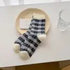 26 Novidades Outono/Inverno Moda Coreana Fofa Ursinho Cartoon Meia de Algodão para Mulheres até a Panturrilha com Bordas Franzidas, Meias Confortáveis da Moda