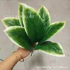 Pequeñas plantas verdes estilo bosque con 7 ramas, láminas de plástico impresas en 3D, hojas simuladas, fabricante mayorista para proyectos de embellecimiento de paredes vegetales