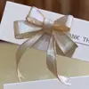 ¡Un Toque de Elegancia! Pendientes de Lazo Color Champagne para Mujer, Tachuelas Estilo Cinta Blanca, Pendientes de Nicho Suaves y Elegantes para Mujer