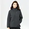 Cortavientos elegante estilo coreano, a prueba de viento e impermeable, chaqueta unisex para exteriores, abrigo de primavera y otoño, ropa de montaña de marca de moda para parejas