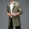 Otoño 2026 Nuevo Gabardina para Hombre Tendencia de Negocios Chaqueta de Longitud Media Casual de Doble Botonadura para Hombre Ropa de Hombre