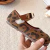 Zapatos Individuales para Niñas Estilo Coreano 2026 Primavera/Otoño Retro Versátiles Suela Suave Birken Zapatos Mary Jane de Cuero con Correa Estampado de Leopardo
