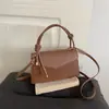 Elegante y versátil bolso pequeño para mujer, nueva colección 2026, perfecto para el trabajo y el uso diario, bolso de hombro chic, bolso pequeño cuadrado cruzado de moda