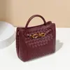 Nova Bolsa Feminina Texturizada para Primavera e Verão 2025 Bolsa Totalmente Feita à Mão Tendência Versátil Bolsa de Ombro de Grande Capacidade Bolsa Transversal