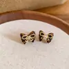 Pendientes de Aro con Diseño de Lazo Incrustado de Diamantes y Aguja de Plata, Casuales, Simples, Personalizados, Pendientes de Moda y Versátiles, Lujo Accesible y Pendientes de Gama Alta