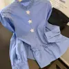 Camisa de Manga Larga a Rayas Florales Tridimensionales Azul para Mujer, Top Elegante para Figuras Pequeñas, Nuevo Estilo Primavera 2026, Camisa que Reduce la Edad