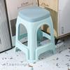 Taburete de plástico para el hogar para adultos, silla de mesa de comedor engrosada, taburete cuadrado, taburete redondo, taburete de plástico extra grueso en stock, venta al por mayor