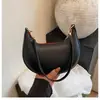 Nova Bolsa de Ombro Meia-Lua Simples e Estilosa Outono 2026, Versátil de Ombro Único, Bolsa Feminina da Moda de Alta Qualidade