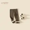 Leggings para meninas Outono 2026 Novo estilo coreano Calças casuais infantis Estilo Primavera e Outono Calças de princesa doces para bebês