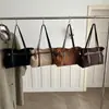Bolsa Tote Veludo Grande Capacidade Estilo Novo 2026 Casual Retro Europeu Transfronteiriça para Trabalho Diário Ombro Único de Mão