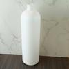 Vendas Diretas da Fábrica 24 Dentes 550ml Frasco de Ombro Redondo Branco PEAD Gel de Banho Shampoo Loção Plástico Capacidade Hotel