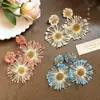 Estilo Vacaciones Junto al Mar ~ Pendientes de Paja con Girasol para Mujer Primavera y Verano 2025 Nuevo Diseño Exagerado de Pendientes Joyería para Orejas