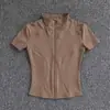Roupas de Yoga para Mulheres, Nova Camiseta Justa Estilo Verão, Top Esportivo com Zíper de Manga Curta, Roupas Profissionais para Corrida, Pilates, Fitness