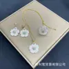 Set de Tres Piezas de Concha Natural Joyería Nueva de Moda de Verano Incrustado con Diamante Checo Flor Popular Concha Zirconia Hecha a Mano Lote