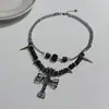 Collar Cruz de Remaches Transfronterizo Europeo y Americano para Mujer, Cadena Pesada para Clavícula de Subcultura Punk, Accesorio Punk Oscuro de Nicho