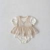 Ropa de Verano 2026 para Bebés y Niños Pequeños, Conjunto de Dos Piezas para Bebés Niñas: Mameluco de Waffle Color Sólido + Elegante Ropa Exterior de Encaje