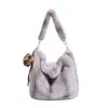 Popular bolsa de peluche Yuezilong para mujer, bolso tote de gran capacidad, bolso cubo peludo de moda 2026, bolso de hombro para el día a día urbano